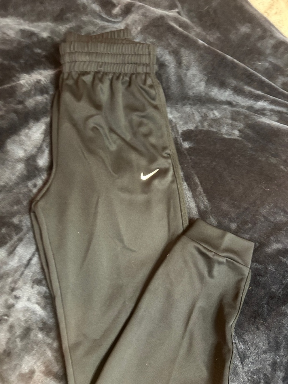 Nike standard fit lightweight jogging pants x2